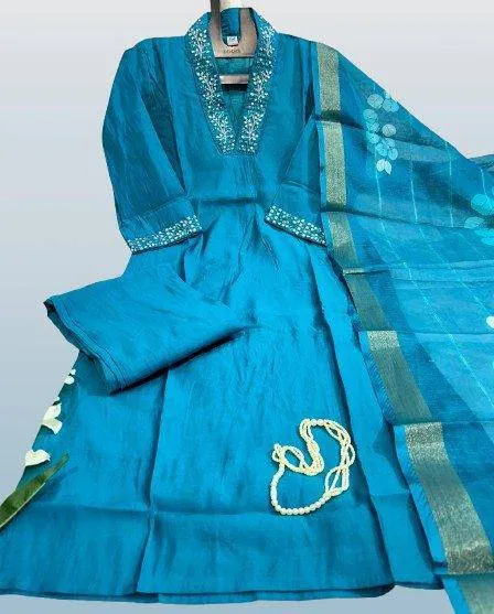 Elegant Hand-Worked Kurti with Dupatta and Pants Set