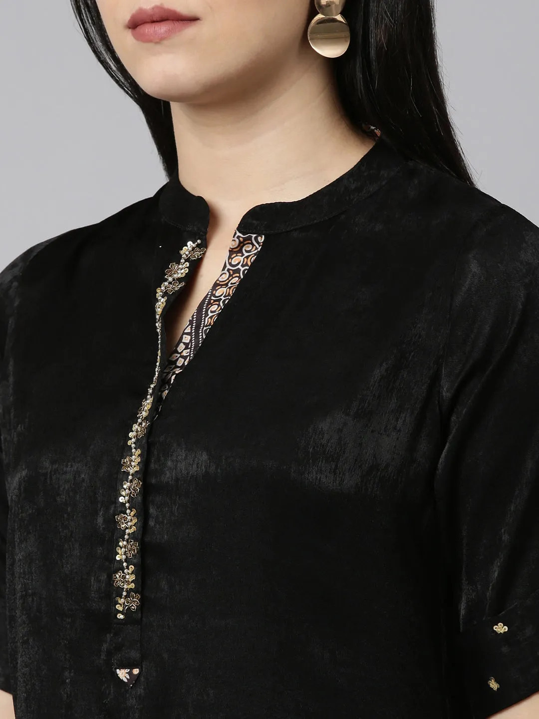 Neeru's Black Regular Straight Solid Kurta And Trousers