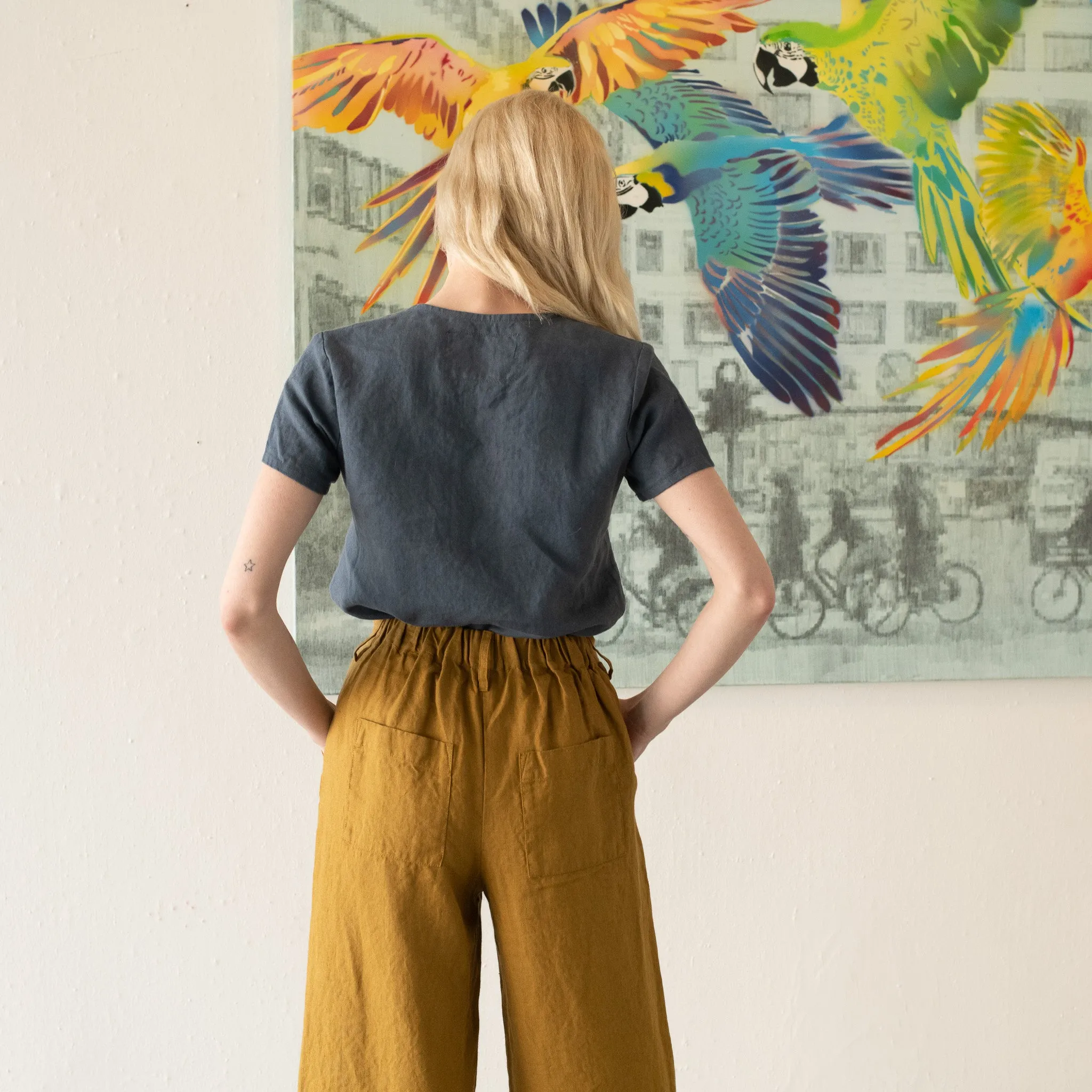 R: ORLEANS pleated front wide leg linen pants (Size: S; Color: Oat Milk)