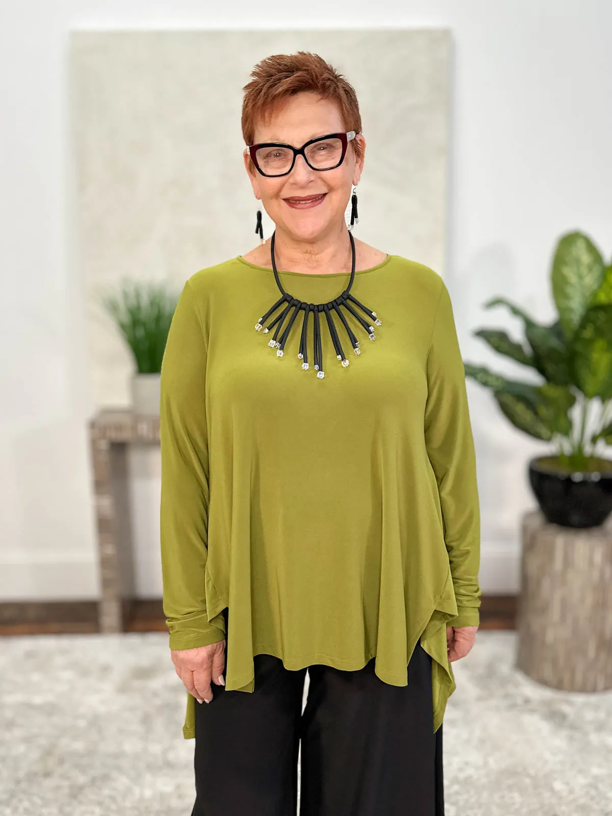 Tres Chic Reanna Top, Pear