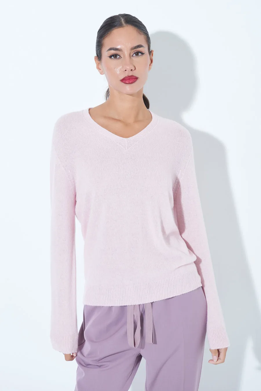 V-neck 100% cashmere sweater wholesale